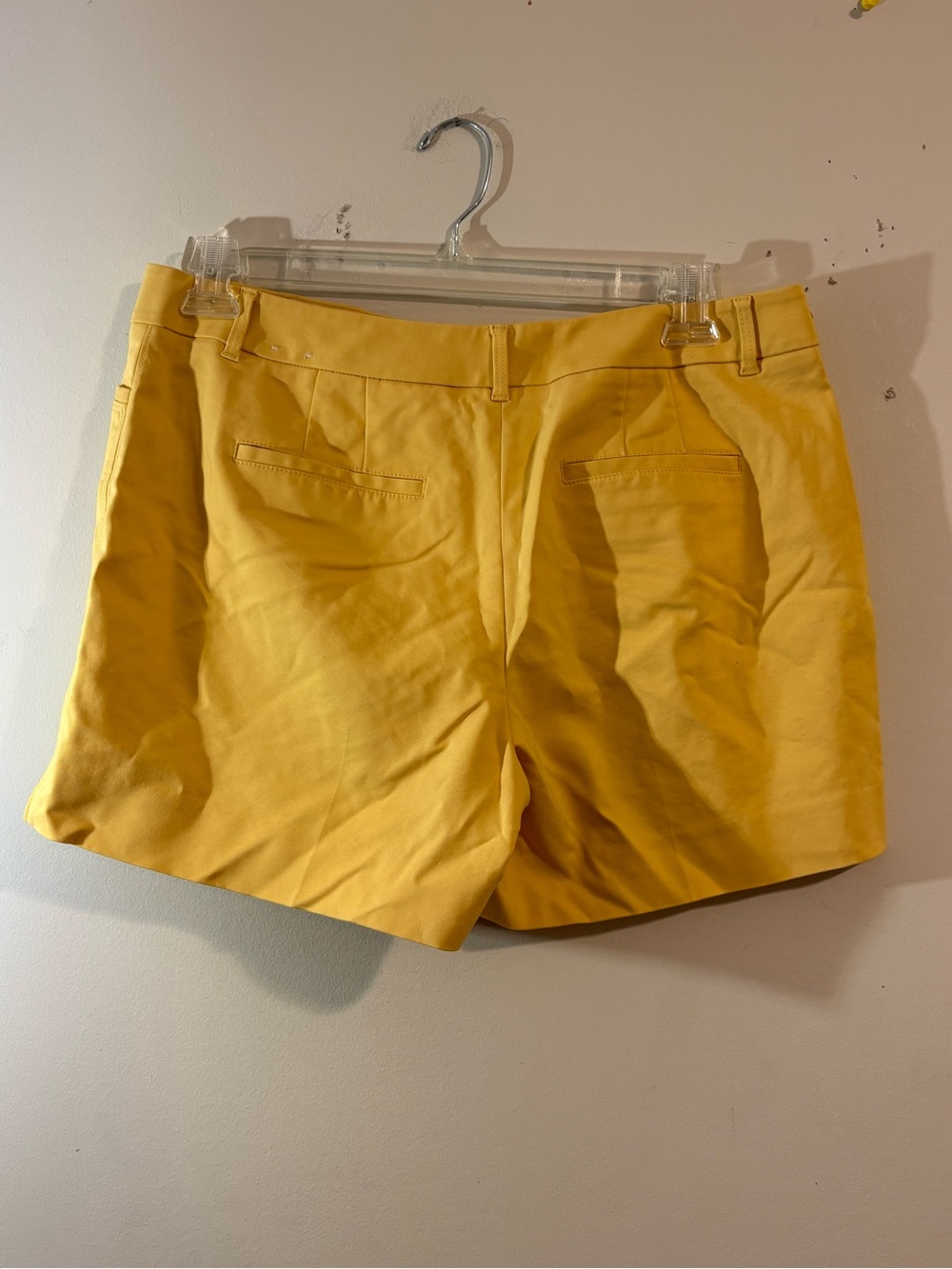 White House Black Market shorts tailored Yellow Women's size 12 the 5 " short - Picture 2 of 10